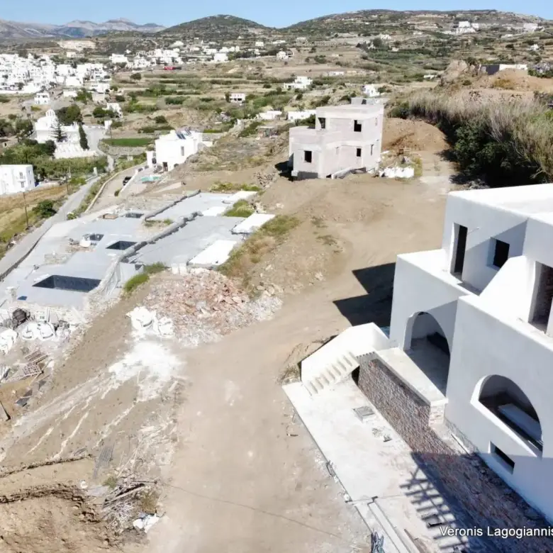 Γλινάδο / 2 κατοικίες των 105 τ.μ. η καθεμία / 640567