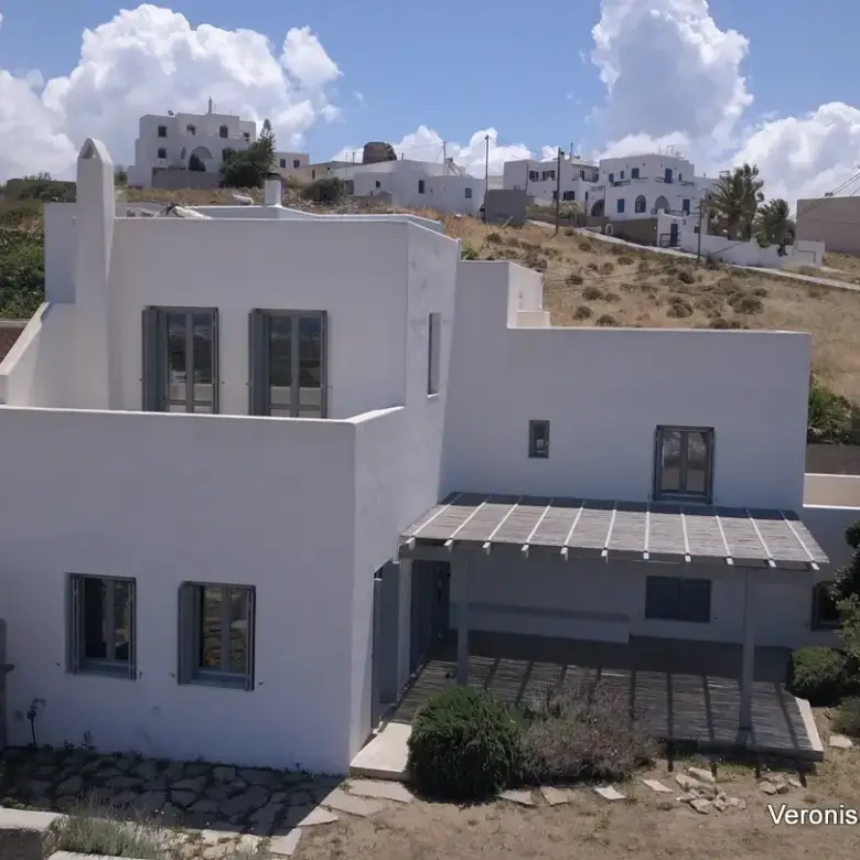 Glinado Naxos /House of 215 m2/ 640577