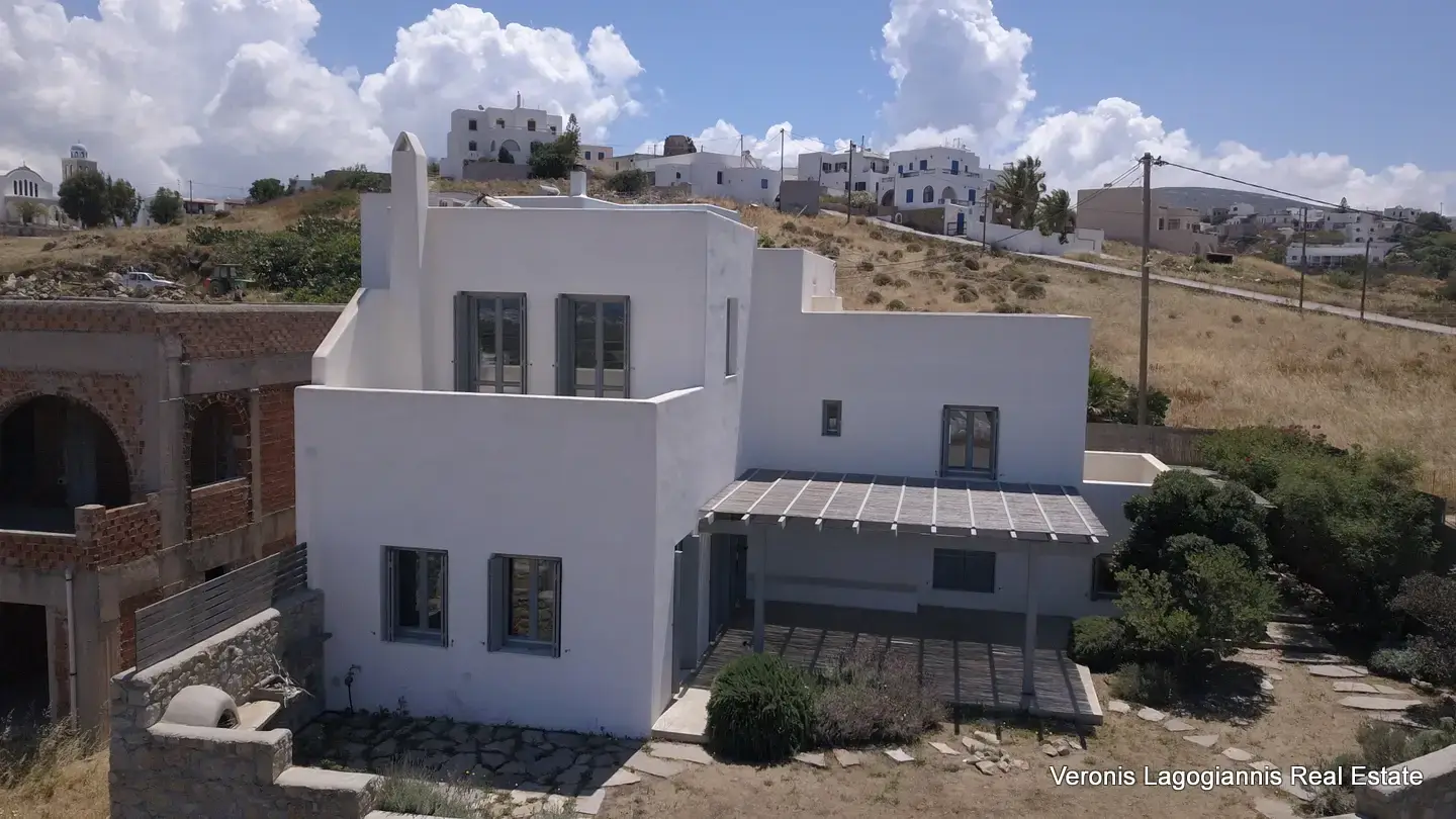 DCIM100MEDIADJI_0373.JPG Glinado Naxos /House of 215 m2/ 640577