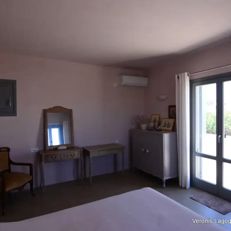 Glinado Naxos /House of 215 m2/ 640577