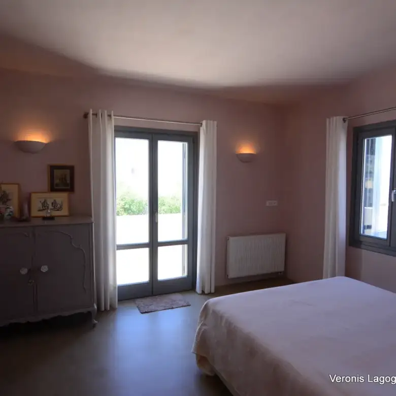 Glinado Naxos /House of 215 m2/ 640577