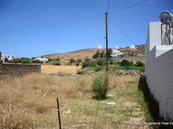 Βίβλος Νάξου / Οικόπεδο 121 τ.μ. / 640582
