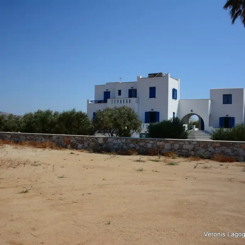 Chora Naxos / 3 houses with swimming pools