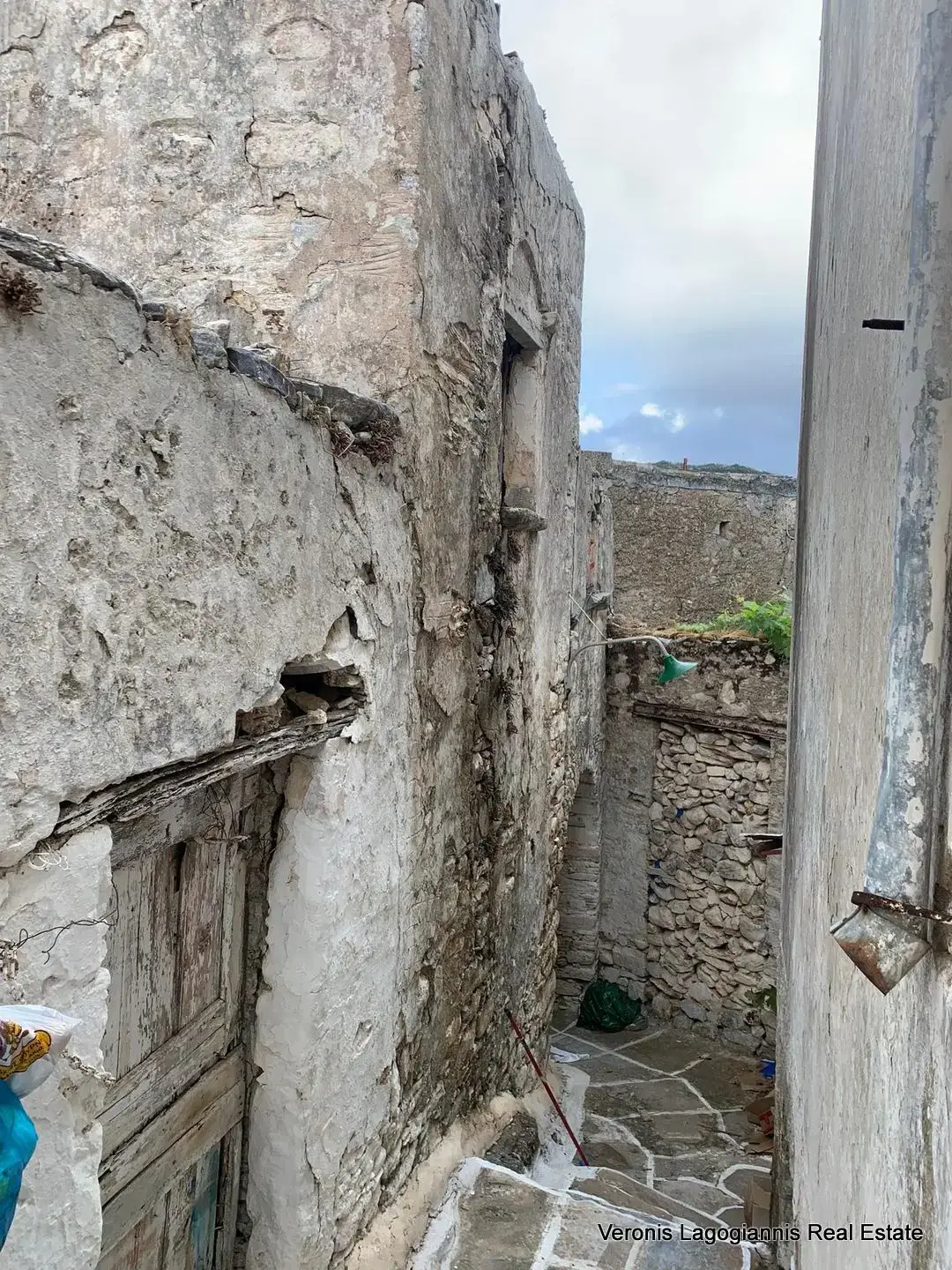 Δαμαριώνας Νάξου /ερειπωμένη πέτρινη κατοικία 83 m2 / 640592