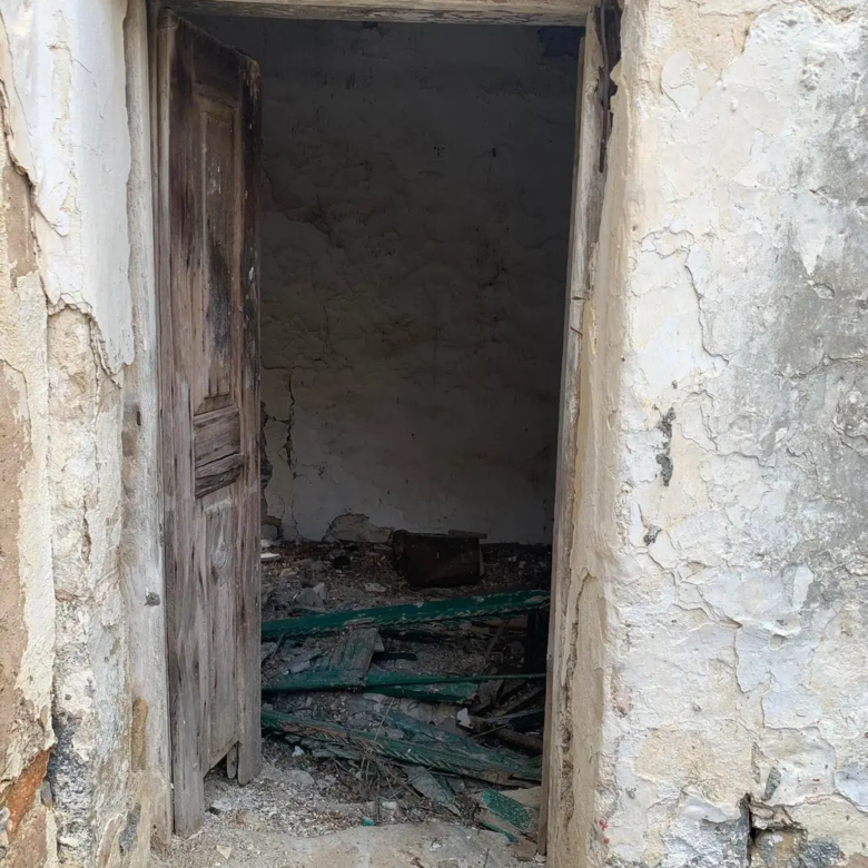Δαμαριώνας Νάξου /ερειπωμένη πέτρινη κατοικία 83 m2 / 640592