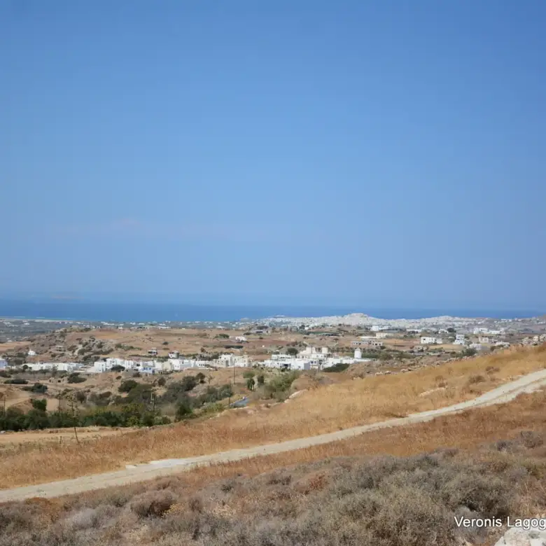 Βίβλος Νάξου / 2 όμορα γεωτεμάχια συνολικής έκτασης 15.475,21 m2 / 640595