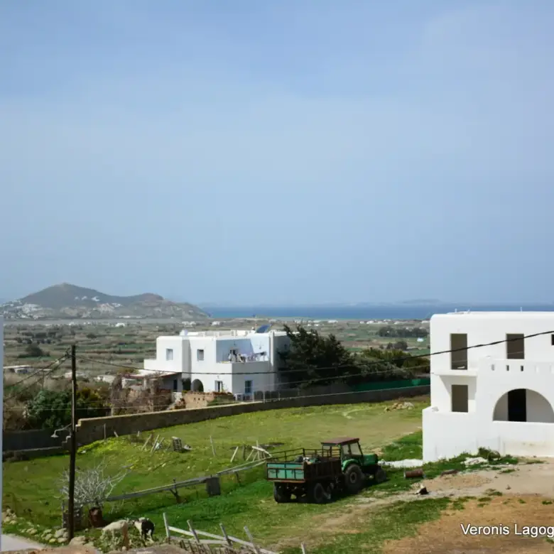 Γλινάδο Νάξου / Διαμέρισμα 1ου Ορόφου 86 m2 /640618