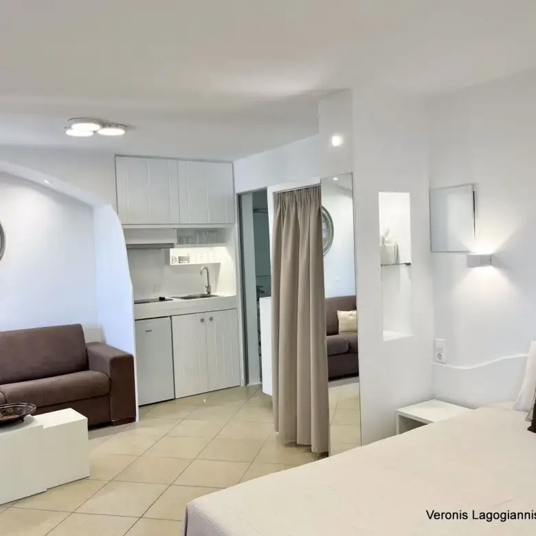 Χώρα Νάξου – Κατοικίες 28m2 – 52m2/ 640642