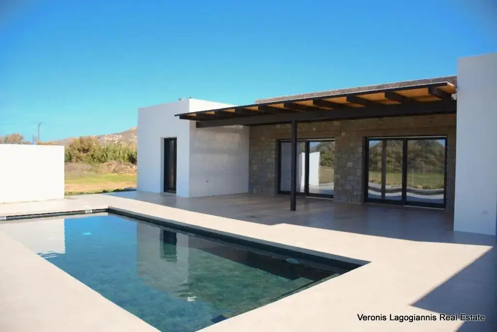 Chora Naxos / House of 118m2 / 640655