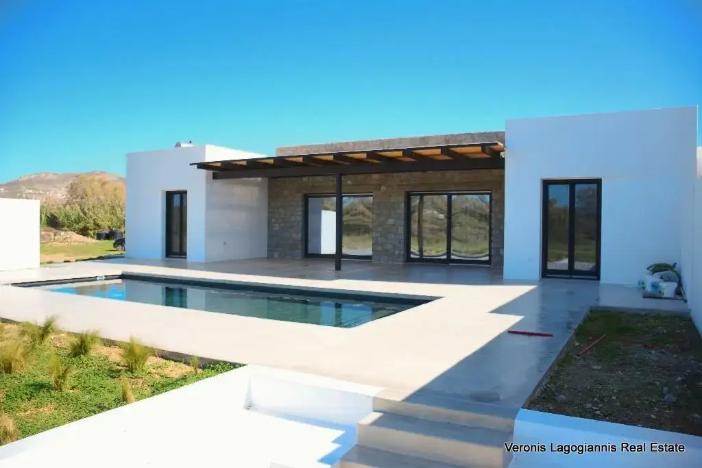 Chora Naxos / House of 118m2 / 640655