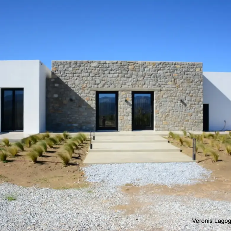 Chora Naxos / House of 118m2 / 640655