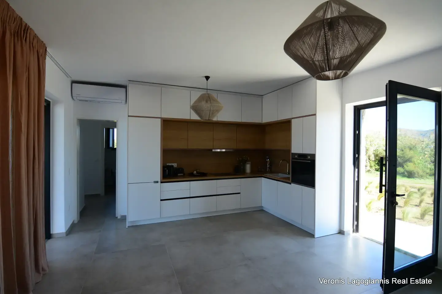 Chora Naxos / House of 118m2 / 640655