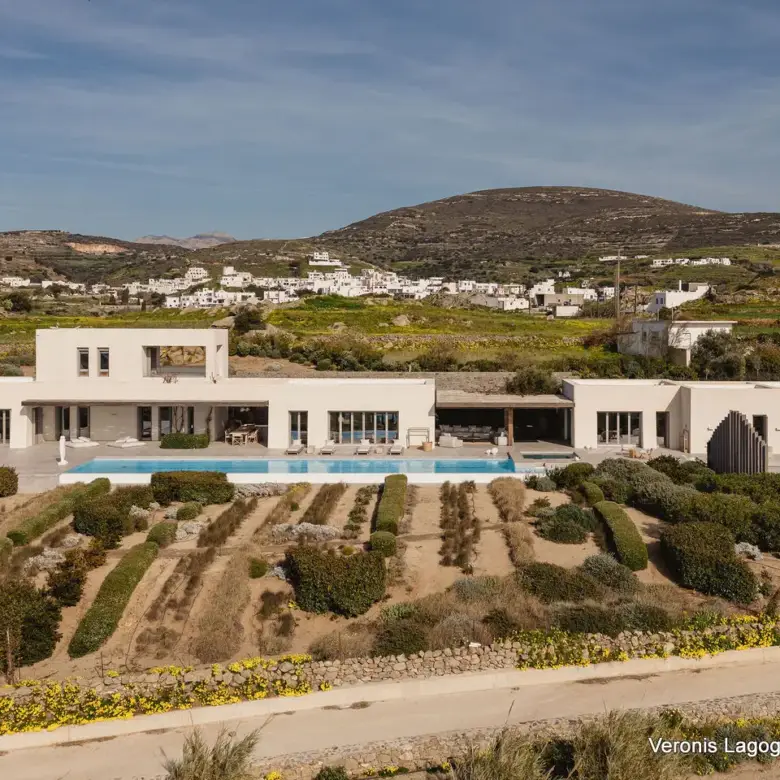 Plaka Naxos / Luxury Villas / 640672
