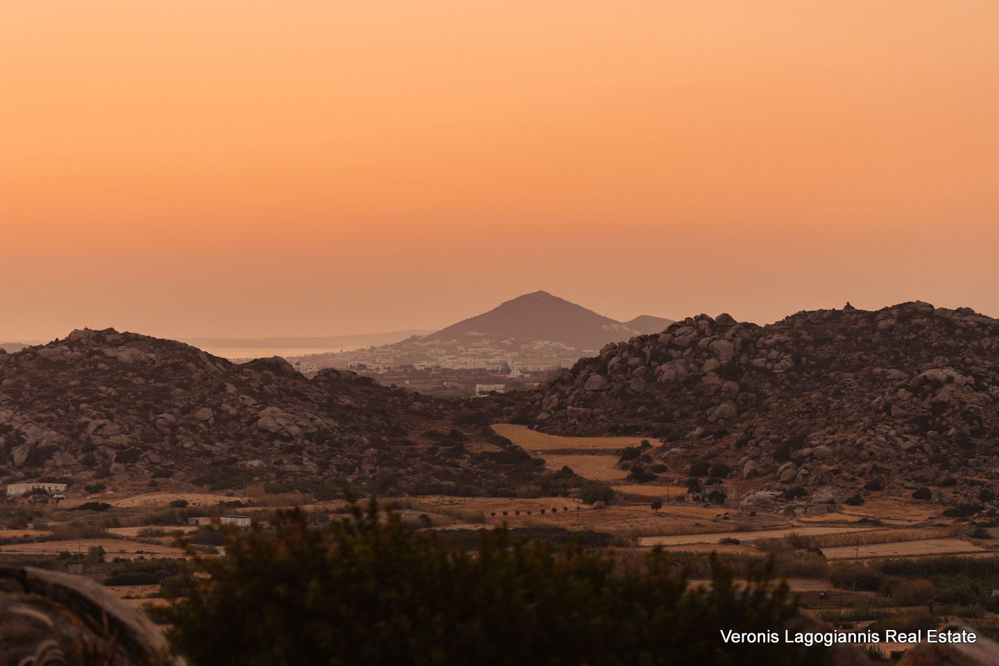 Λόφος Πλάκας Νάξου / Κατοικίες 185,78m2 / 640676
