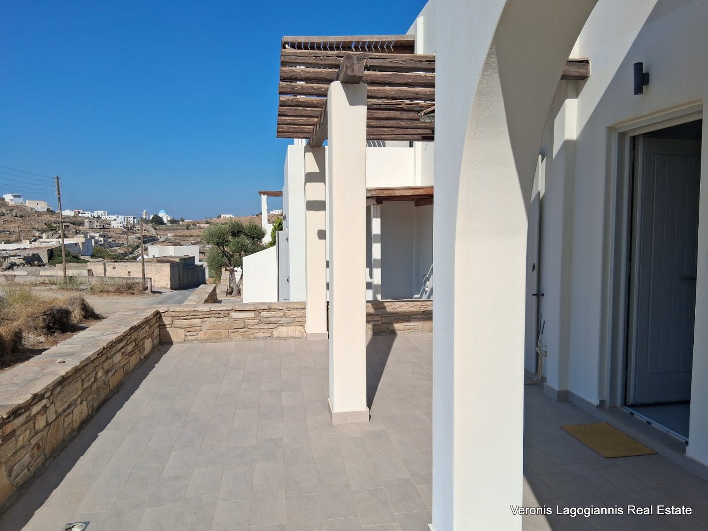 Galando Naxos / House of 65.65m2 / 640675