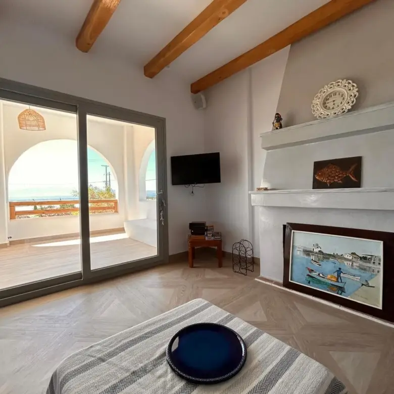 Glyfada Naxos / House of 217m2 / 640683