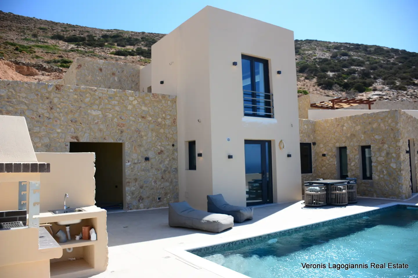 Mikri Vigla Naxos / House of 111m2 / 640689