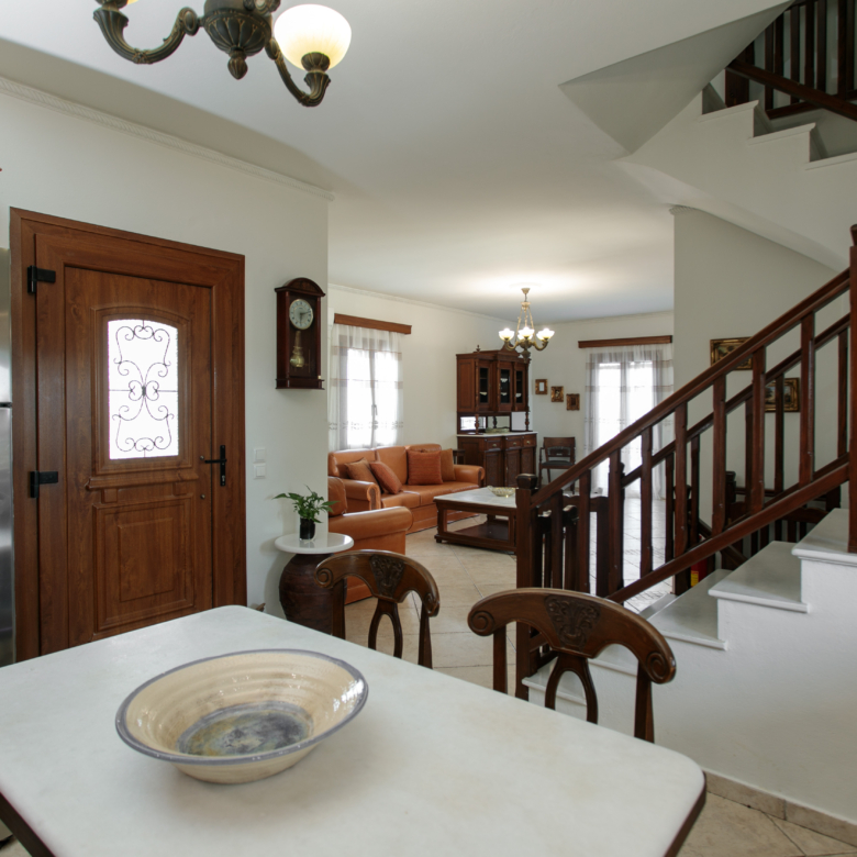 Chora Naxos / House of 195m2 / 640688